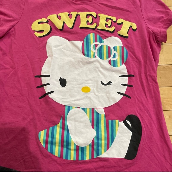 Hello Kitty Pink Tee - Picture 2 of 5